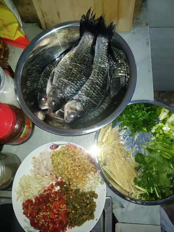 红烧鲫鱼.jpg